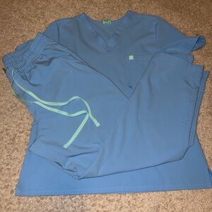 Garde Malade XL scrub set in classic blue